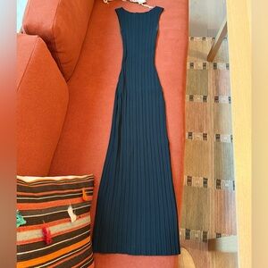 Dissh rib knit black dress. Xs